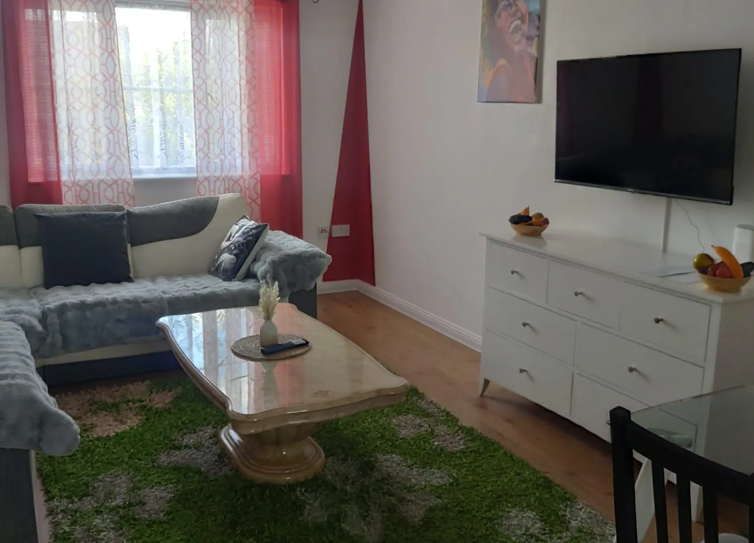 Captivating 3-Bed Apartment In Romford 0*,  United Kingdom