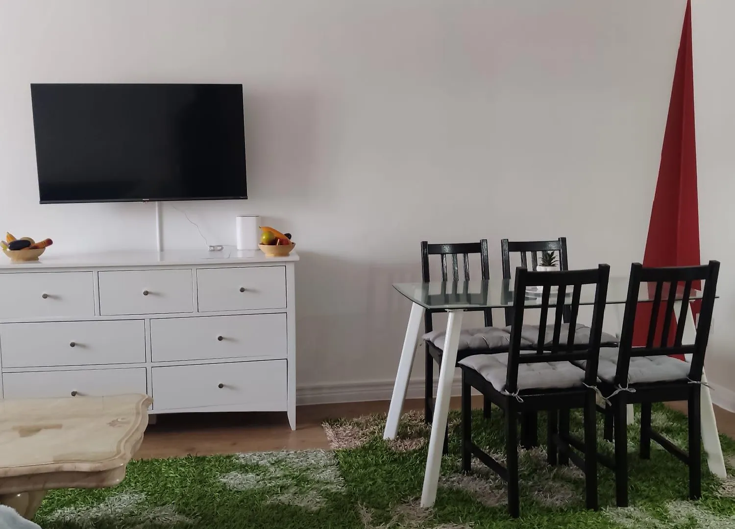 Captivating 3-Bed Apartment In Romford