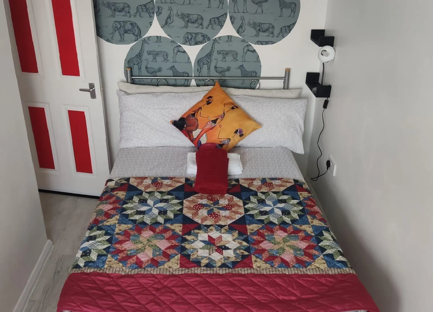 Captivating 3-Bed Apartment In Romford